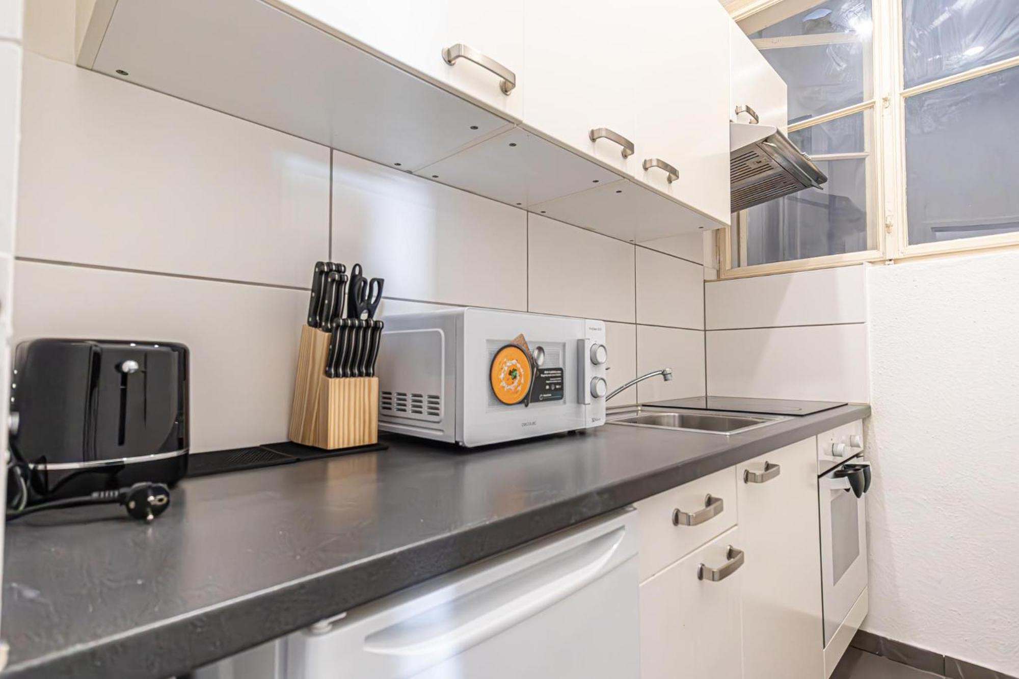Charming 2br Aprtment Near Tourist Attractions Apartment