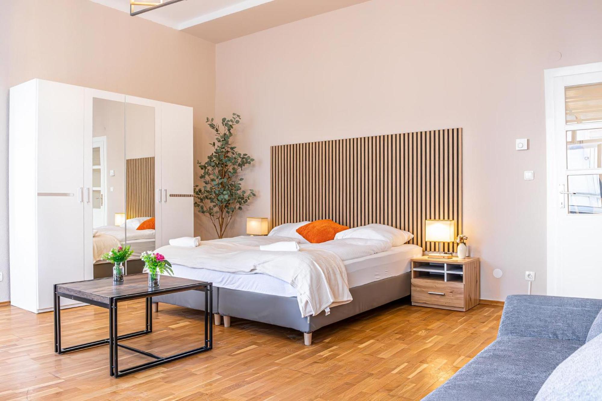 Charming 2br Aprtment Near Tourist Attractions Apartment *